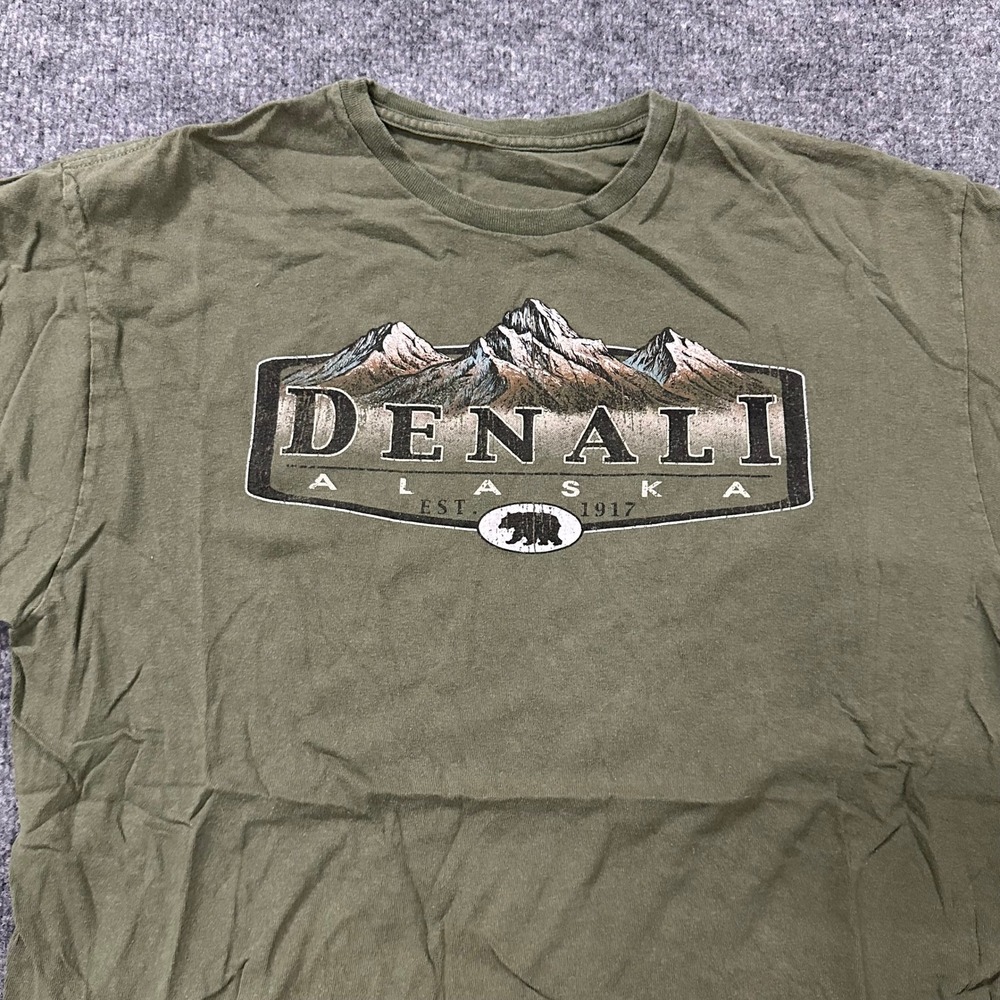 Denali T-Shirt Mens Size L Olive Green Alaska Mountain Bear Graphic Souvenir Tee